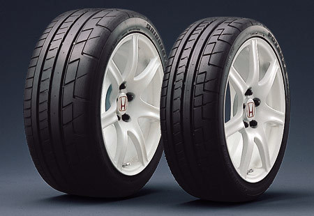 POTENZA RE070 215/40R17 83W FL  新車装着タイヤ　ホンダ