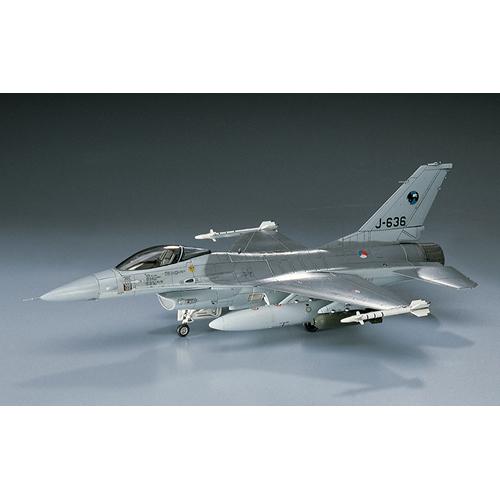 ハセガワ【プラモデル】1／72 F-16A プラス ファイティングファルコン B1 H-4967834012318 商品画像1：家電のSAKURAchacha