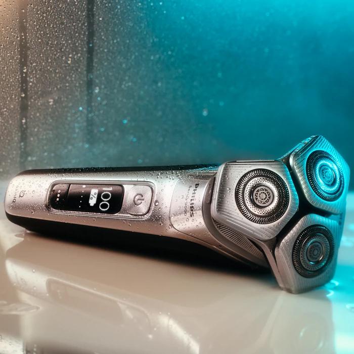 PHILIPS(フィリップス) 3枚刃 ウェット＆ドライ電動シェーバー 『S9000シリーズ』 S9985/50 (S9985-50) (クロームシルバー) 商品画像5：生活家電 ディープライス