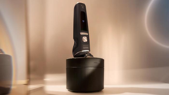 PHILIPS(フィリップス) ウェット＆ドライ電動シェーバー 『Philips shaver S9000 Prestige』 SP9840/32 (ブラック) 商品画像4：生活家電 ディープライス