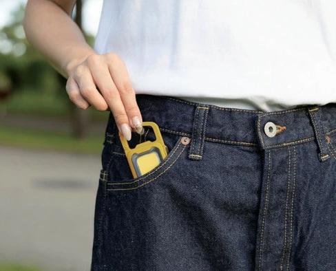 充電式スーパーフラッシュライト6W イエロー COB-WL011Y ライテックス 商品画像3：e-tool