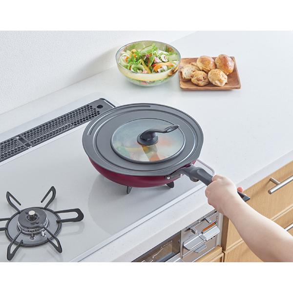 サーモス ガス火･IH対応 デュラブルシリーズフライパンKHM28cm レッド KFM-028-R IH対応 商品画像2：総合通販サイト 家電横丁