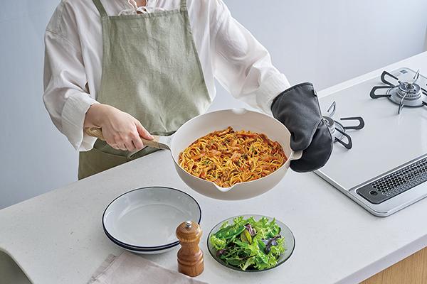サーモス セラプロテクトシリーズ マルチパン ガス火・IH対応 28cm グレージュ KFO-028W-GG ［IH対応］ 商品画像7：総合通販サイト 家電横丁