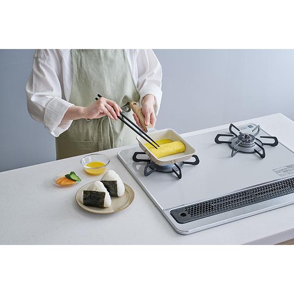 サーモス KFO013EGG セラプロテクトシリーズ 玉子焼きフライパン ガス火・IH対応 グレージュ KFO-013E-GG ［IH対応］ 商品画像3：総合通販サイト 家電横丁 PLUS