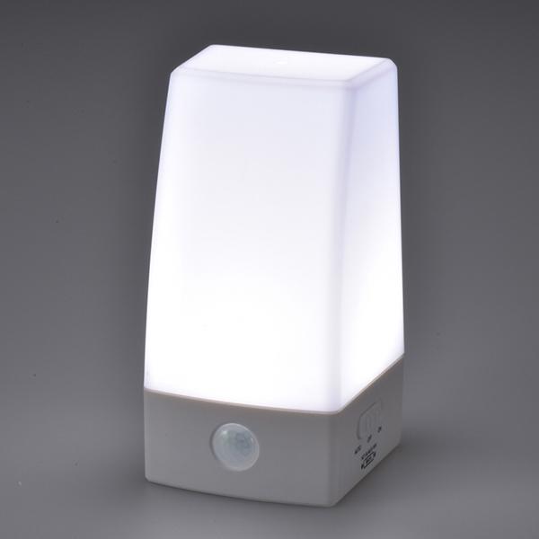 LEDスイッチ式ナイトライト NIT-ALA6PSQ-WN 商品画像3：総合通販サイト 家電横丁 PLUS