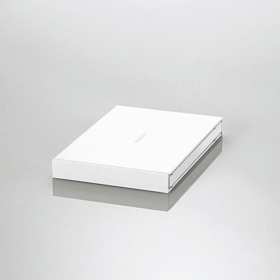 ELECOM　外付けポータブルSSD　ESD-EJ0250GWHR　ホワイト　250GB