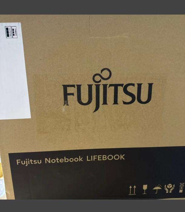 新品★LIFEBOOK U5415/AX (Core Ultra 5 125U/8GB/SSD・256GB/光学ドライブなし/Win11 Pro 64bit/Officeなし/14.0型WUXGA) FMVU0F041P 商品画像2：福きたる電機