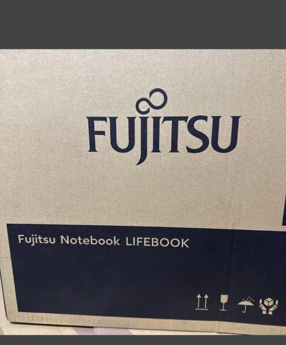 新品★LIFEBOOK U5415/AX (Core Ultra 5 125U/8GB/SSD・256GB/光学ドライブなし/Win11 Pro 64bit/Officeなし/14.0型WUXGA) FMVU0F041P 商品画像3：福きたる電機