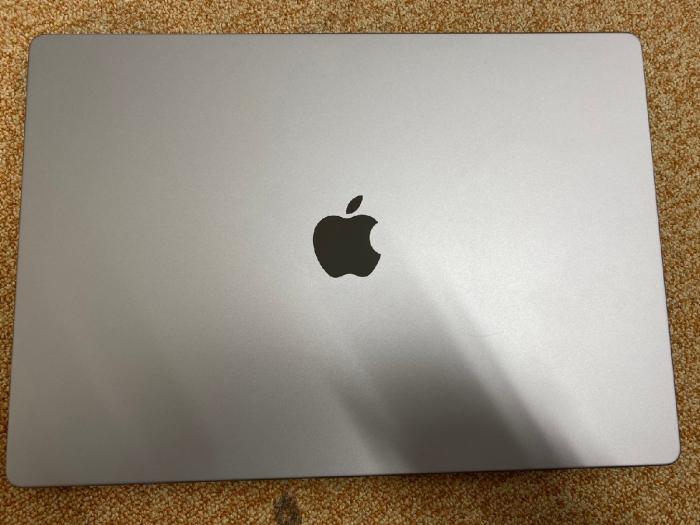 MacBook Pro Liquid Retina XDRディスプレイ 16.2 MK183J/A スペースグレイ 中古C-ランク 商品画像1：ハルシステム