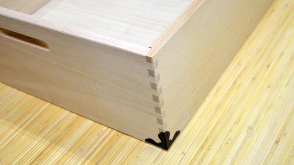 桐 衣装ケース 総桐 １段 桐衣裳ケース  桐箱 桐タンス 桐衣裳箱 収納 押入れ クローゼット 桐たんす 肥前桐民芸 桐箪笥総桐あられ組 着物用 セミロング 桐たんす 深型 関東～九州送料無料　国産　京都市やまオリジナル 桐だんす9500 商品画像4：桐たんすの京都市やま