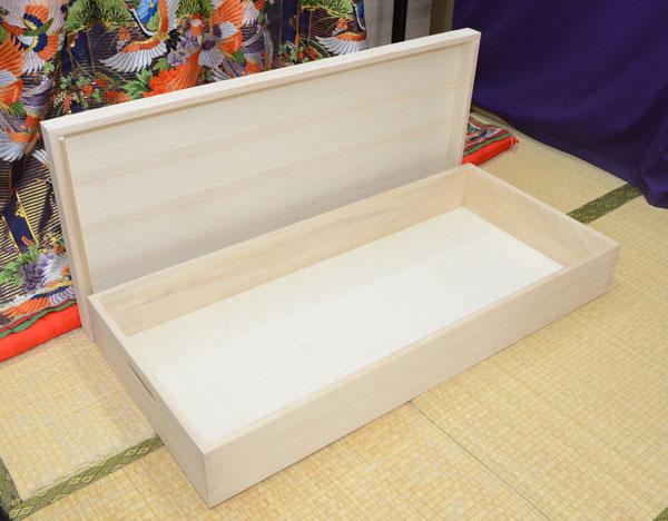 3個組 あられ組 桐衣装ケース 総桐 1段 衣裳ケース 桐衣装箱 桐箱 着物用 肥前桐民芸 国産品  レギュラー 浅型 関東～九州送料無料 桐たんす 桐タンス 桐箪笥 家具 京都－市やま家具 日本製 桐だんす 桐ダンス 収納ケース 桐 タンス 着物収納 桐 商品画像5：桐たんすの京都市やま