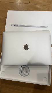 展示品MacBook Air Retinaディスプレイ 13.3 MGN93J/A [シルバー]保証