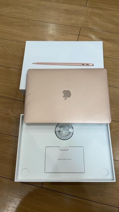 展示品MacBook Air Retinaディスプレイ 13.3 MGND3J/A [ゴールド]保証期間１ヶ月　こちらの商品は使用頻度の少ない量販店店頭展示品でございます。 多少の展示キズが有りますが、綺麗な状態です。 商品画像2：EC－TOPショップ