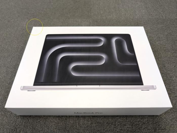 MacBook Pro 14.2インチ Liquid Retina XDRディスプレイ MDE64J/A [シルバー] 商品画像2：パニカウ