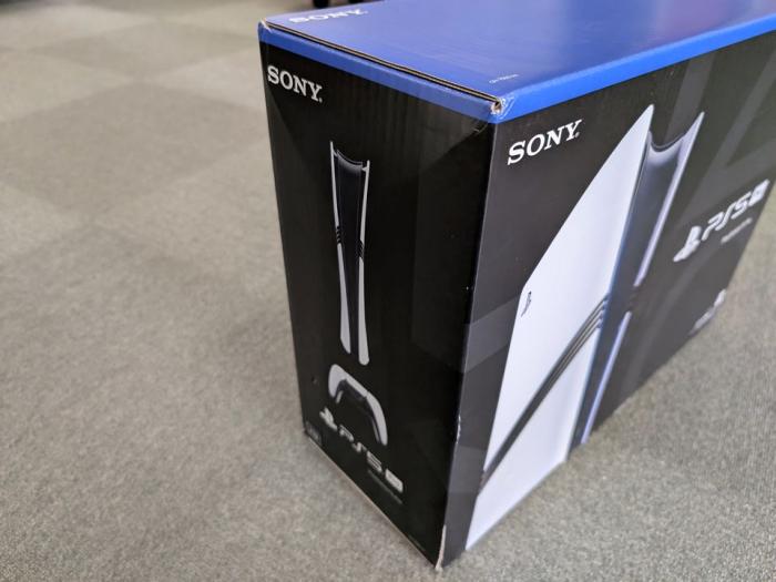 PlayStation 5 Pro CFI-7000B01 [2TB] 商品画像2：パニカウ