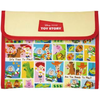 ディズニー トイストーリー マルチケース トイストーリー ベビー 母子手帳ケース 出産祝い 通帳 ジャバラ Disney クリームの通販なら キャラグッズperfect World Tokyo Kaago カーゴ
