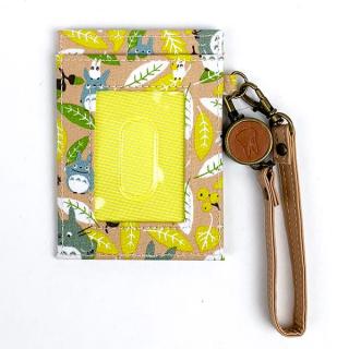 となりのトトロ-リール付きパスケース--葉っぱがいっぱい-パス