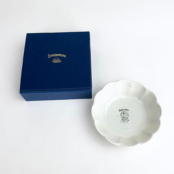 ドラえもん-輪花型-皿-S-リラックスタイム-お皿-食器--ホワイト-グッズ 商品画像5：キャラグッズPERFECT WORLD TOKYO