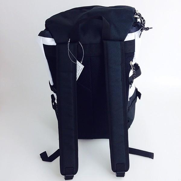 ピーナッツ-スヌーピー-3Dポケットマウンテンリュック-サーフィン-スヌーピー-デイパック-グッズ--(MCOR)(MCD) 商品画像4：キャラグッズPERFECT WORLD TOKYO