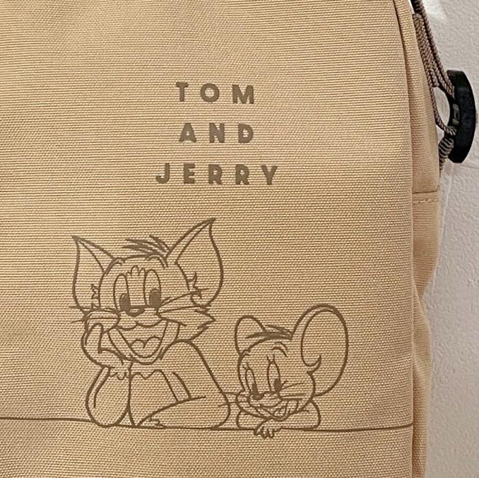 トムとジェリー スクエアボックスショルダーバッグ (アイボリー) 商品画像3：キャラグッズPERFECT WORLD TOKYO