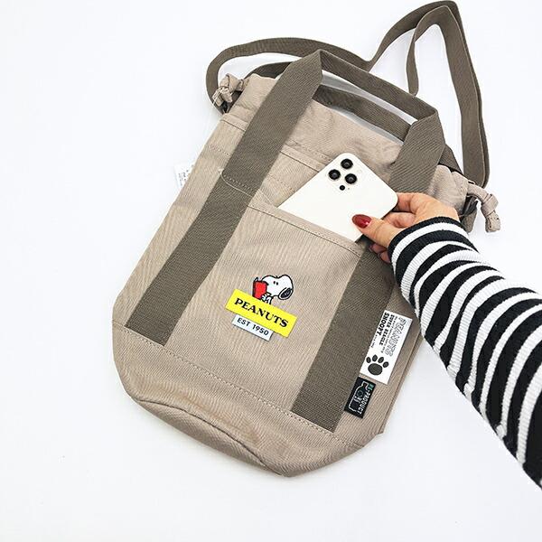 スヌーピー ドラムショルダーバッグ ベージュ RE-PET SNOOPY 商品画像3：キャラグッズPERFECT WORLD TOKYO