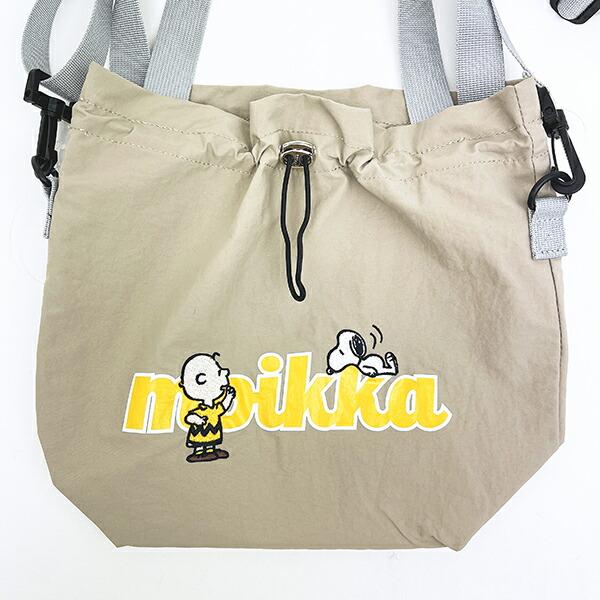 スヌーピー チャーリーブラウン 巾着ショルダーバッグ ベージュ SNOOPY 商品画像2：キャラグッズPERFECT WORLD TOKYO
