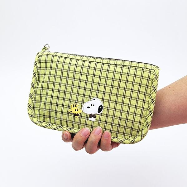 スヌーピー パスポートケース グリーン チェックワッペンシリーズ SNOOPY 商品画像6：キャラグッズPERFECT WORLD TOKYO