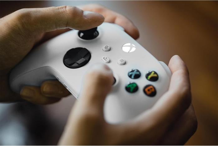 Xbox ワイヤレス コントローラー EP2-29921 [ロボット ホワイト] 商品画像8：沙羅の木