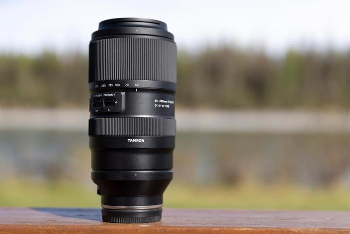 50-400mm F/4.5-6.3 Di III VC VXD (Model A067) [ソニーE用] 商品画像9：沙羅の木